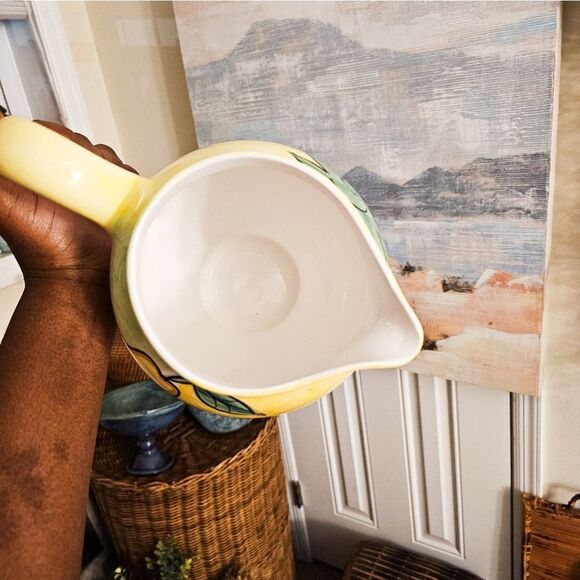 Y2K Hand-Painted Fruit Ceramic Pitcher – 9 Cup Capacity – Glossy Summer Aestheti - Picture 5 of 15